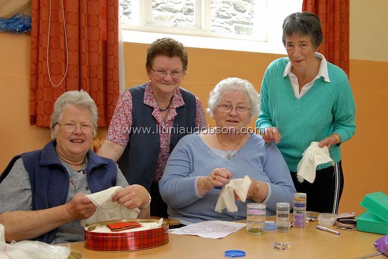 ELD09.jpg - O'r chwith i'r dde Ð Llywela Roberts, Mair Rees, Elwen P. Jones ac Enid Williams.© EVAN L.DOBSON